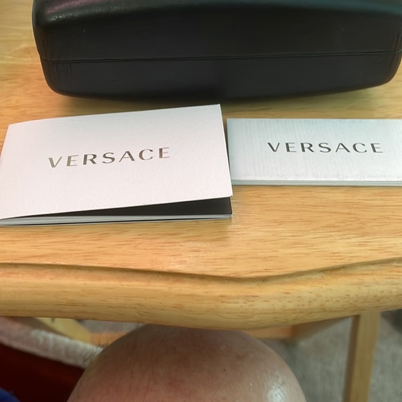 Men’s/Unisex VERSACE Oversize Sunglasses in Black Acetate - Picture 13 of 13